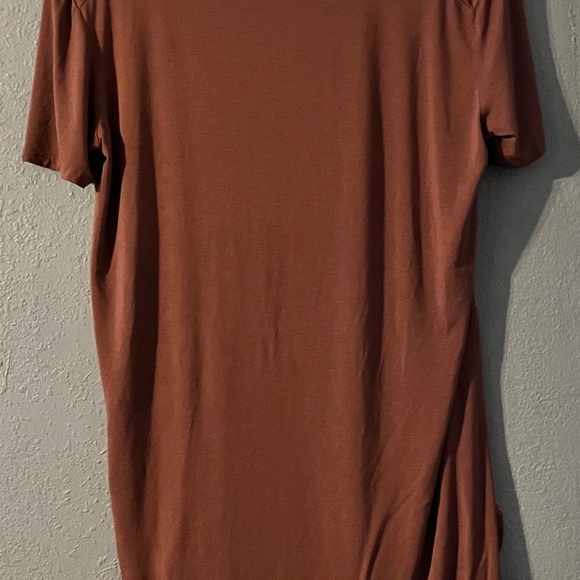 Emma’s Closet Boutique Crew Top Women’s Size Large Brown Short Sleeve NWOT - Picture 5 of 6
